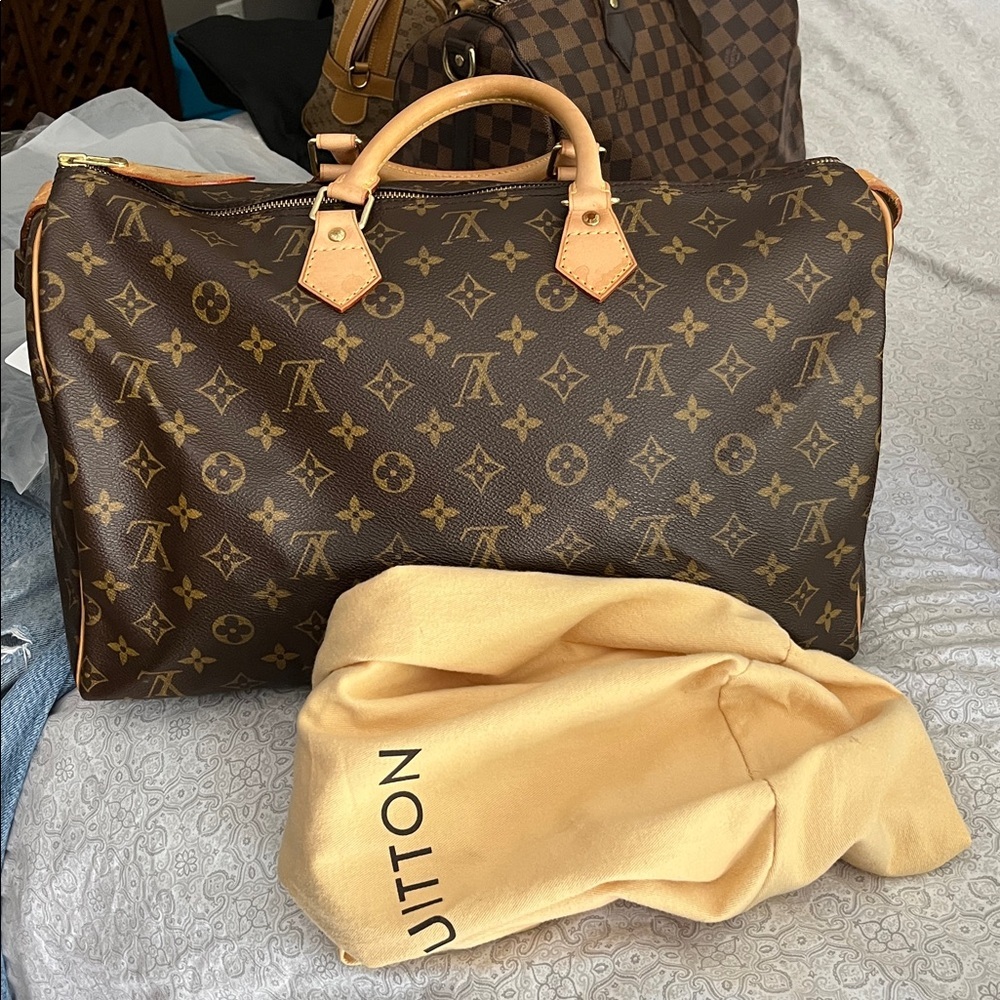 Louis Vuitton 40 CM Brown Monogram Beautiful with Lock - Picture 3 of 17
